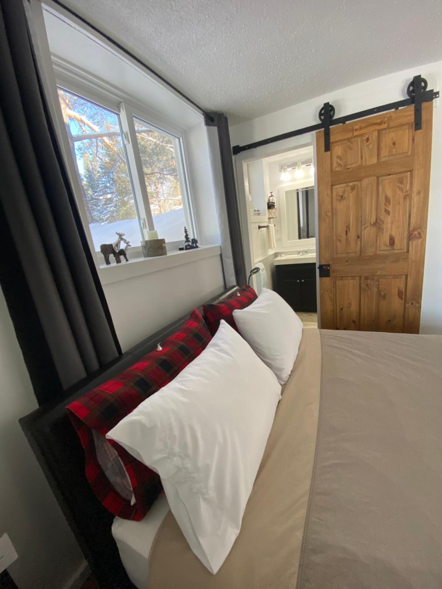 Our Place Up North Bnb Хънтсвил Екстериор снимка