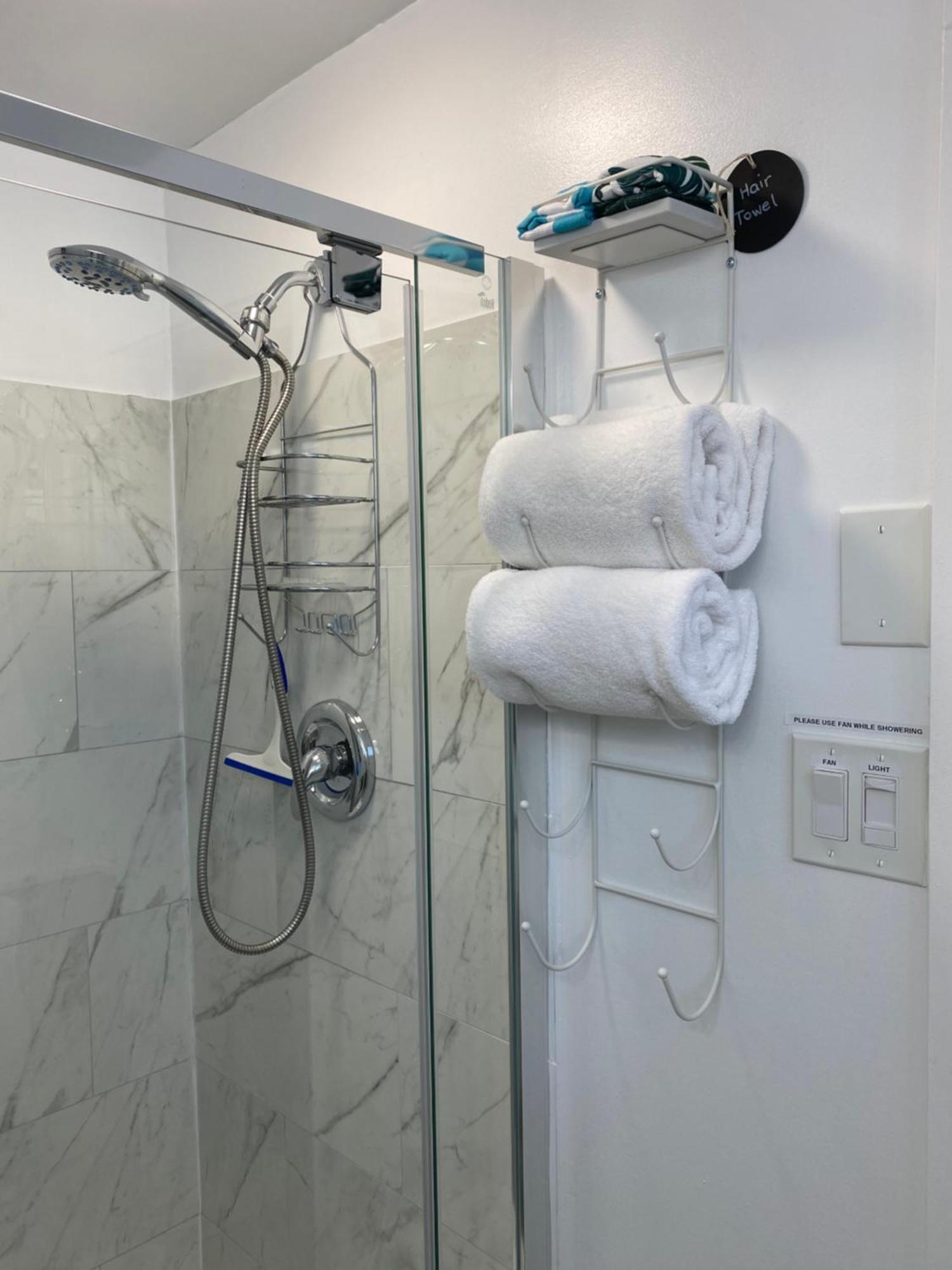 Our Place Up North Bnb Хънтсвил Екстериор снимка