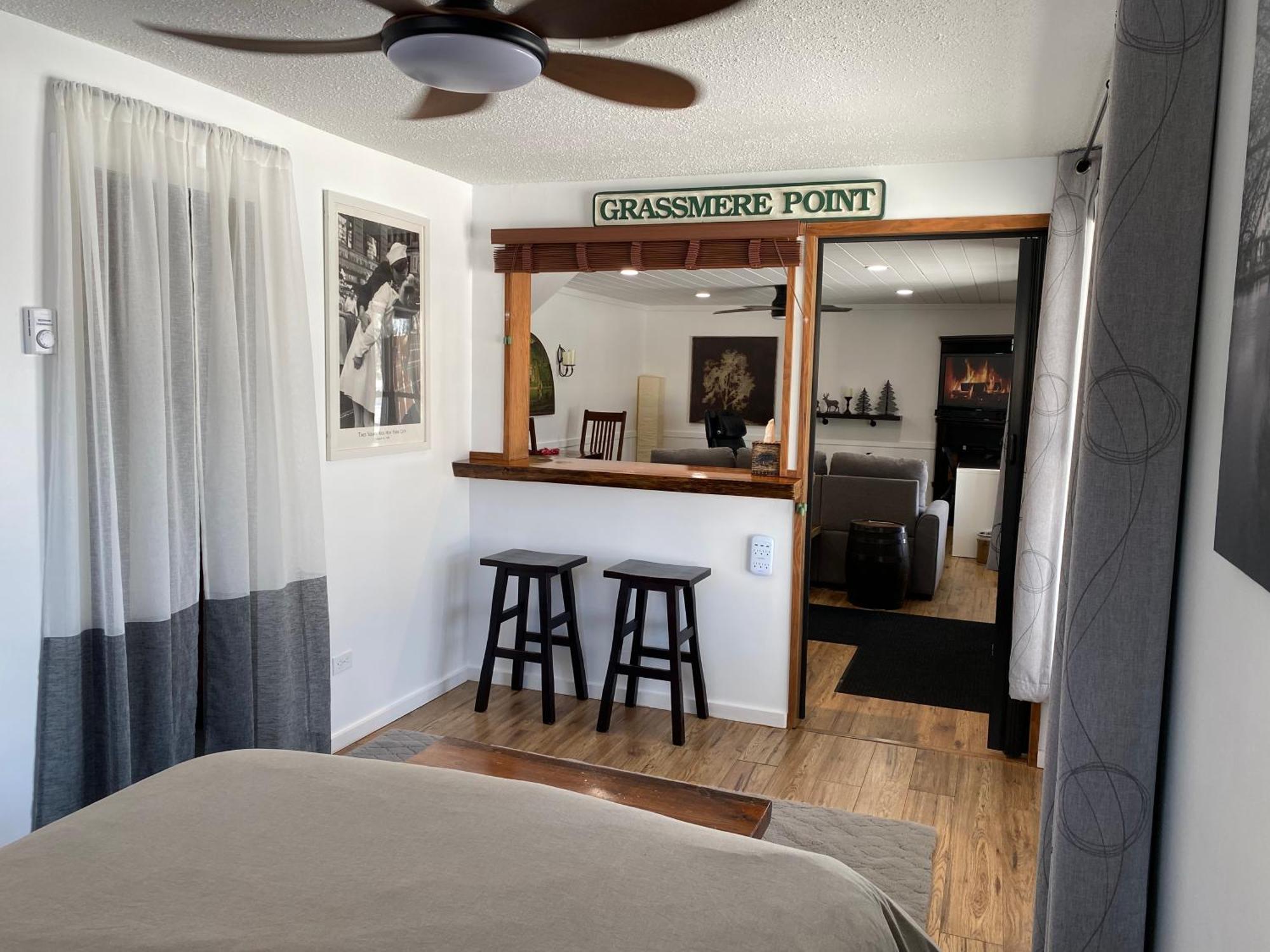 Our Place Up North Bnb Хънтсвил Екстериор снимка